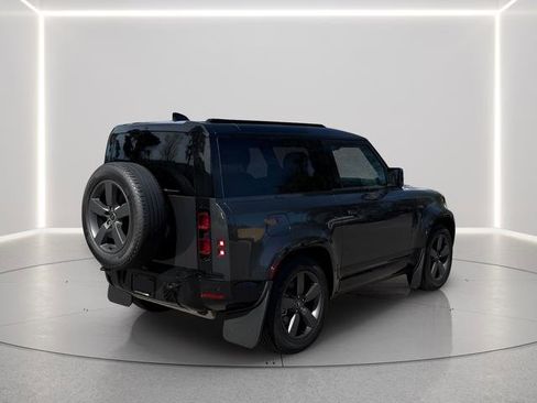 Certified 2025 Land Rover Defender 90 X-Dynamic SE image 5