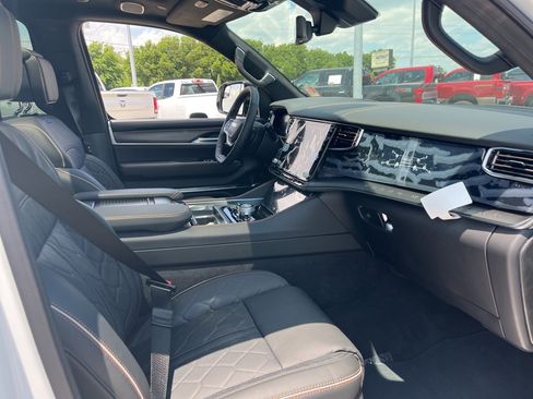 New 2024 Jeep Grand Wagoneer Series III w/ Rear Seat Video Group 1 image 49