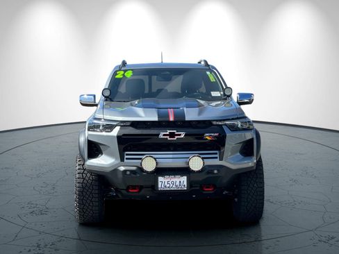 Used 2024 Chevrolet Colorado ZR2 w/ ZR2 Convenience Package III AWD/4WD image 9