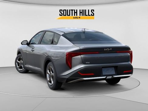 New 2026 Kia K4 FWD image 4