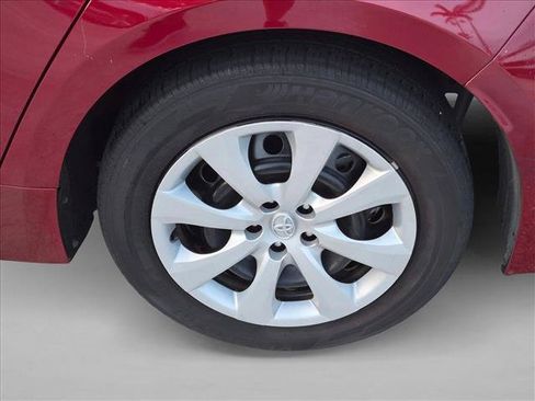 Used 2023 Toyota Corolla LE FWD image 9