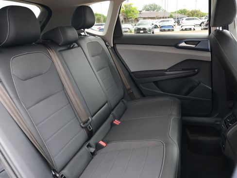 Used 2024 Volkswagen Taos SE FWD image 32
