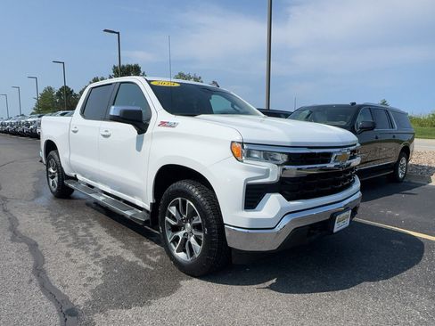 Certified 2024 Chevrolet Silverado 1500 LT AWD/4WD image 2