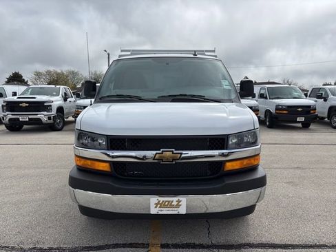 New 2025 Chevrolet Express 3500 w/ Power Convenience Package image 6