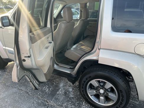 Used 2008 Jeep Liberty Sport image 10