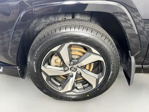 Used 2023 Toyota RAV4 SE w/ Weather & Moonroof Package AWD/4WD image 4