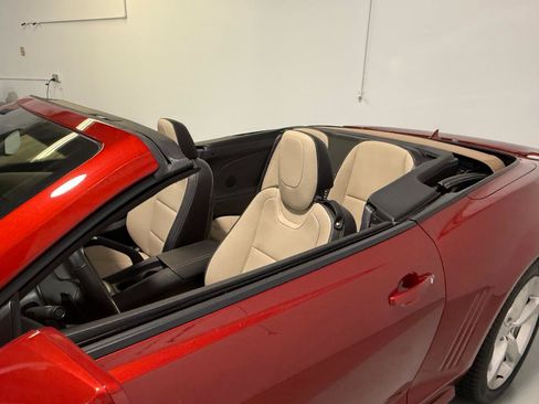 Used 2015 Chevrolet Camaro LT RWD image 8