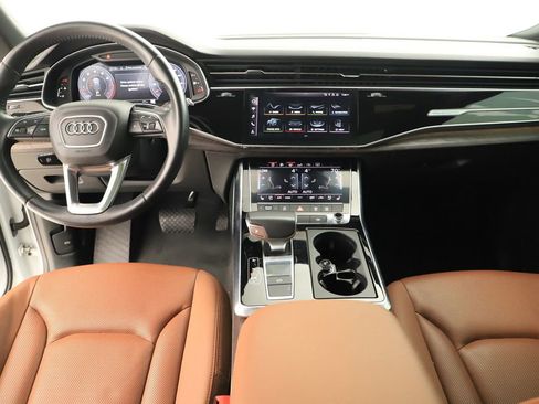 Used 2019 Audi Q8 Premium Plus w/ Premium Plus AWD/4WD image 17