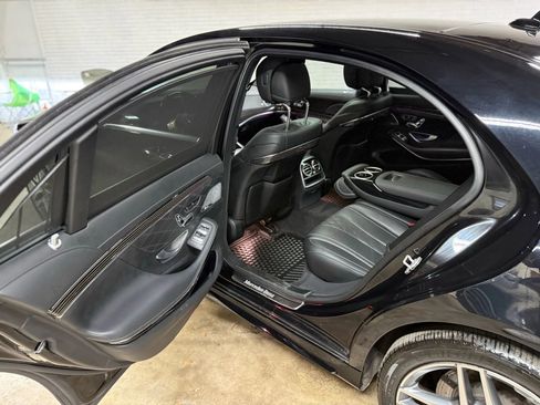 Used 2018 Mercedes-Benz S 560 4MATIC Sedan w/ AMG Line Exterior image 9