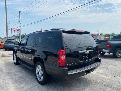 Used 2013 Chevrolet Suburban LTZ RWD image 10