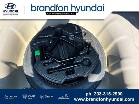 Used 2023 Hyundai Elantra SE FWD image 30