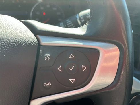 Used 2023 GMC Acadia SLT AWD/4WD image 14