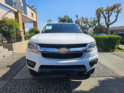 Used 2020 Chevrolet Colorado W/T w/ WT Convenience Package RWD image 2