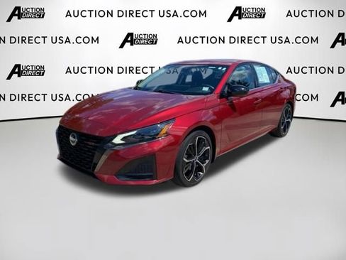Used 2023 Nissan Altima 2.5 SR w/ SR Premium Package FWD image 1