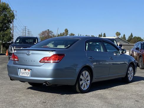 Used 2006 Toyota Avalon XLS image 4