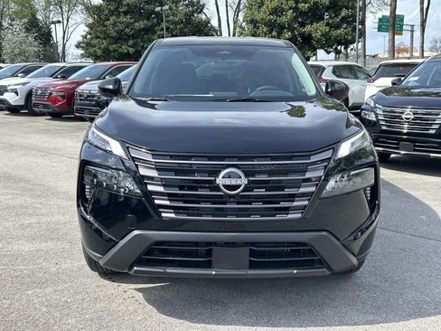 New 2026 Nissan Rogue SV FWD image 2