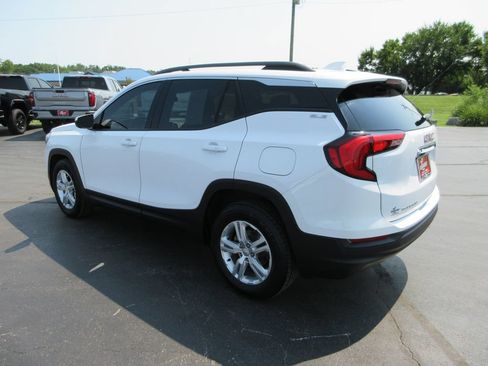 Used 2020 GMC Terrain SLE w/ Driver Convenience Package FWD image 9