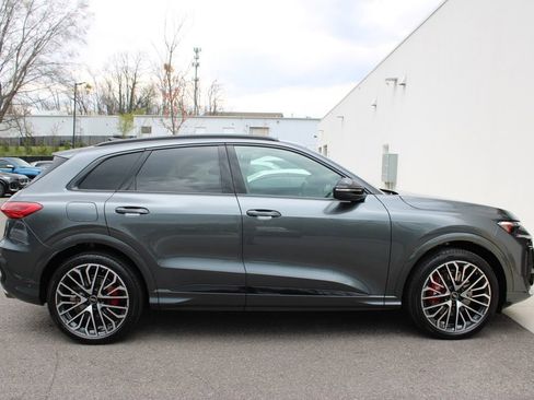 New 2026 Audi SQ5 Premium Plus image 30