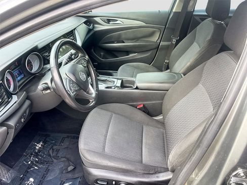Used 2018 Buick Regal Preferred w/ Sights and Sounds Package AWD/4WD image 21