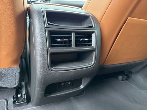 Used 2025 Cadillac XT5 Premium Luxury image 39