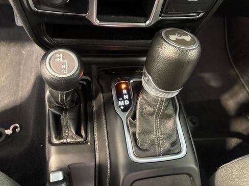 Used 2024 Jeep Wrangler Unlimited Sport AWD/4WD image 14