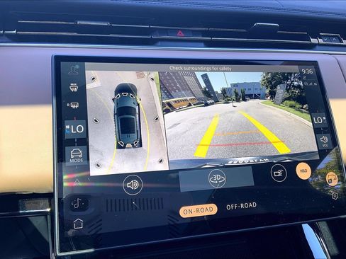 Certified 2025 Land Rover Range Rover Sport SE AWD/4WD image 26