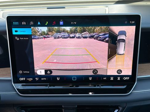 New 2026 Volkswagen Tiguan SEL R-Line AWD/4WD image 33