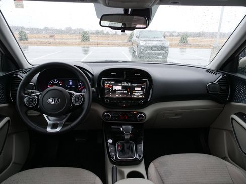 Used 2020 Kia Soul EX image 18