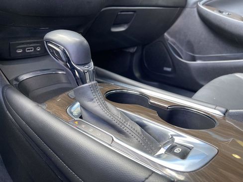Used 2022 Chevrolet Malibu Premier FWD image 34