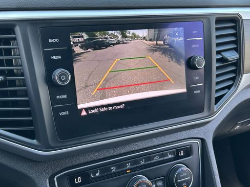 Used 2021 Volkswagen Atlas SE FWD image 22
