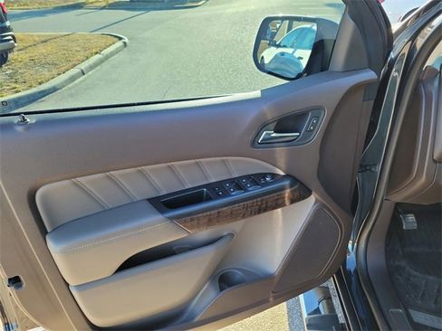 Certified 2021 GMC Canyon Denali image 16