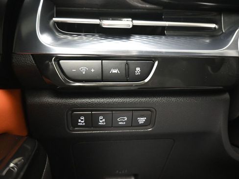 Used 2024 Kia Carnival SX Prestige image 34