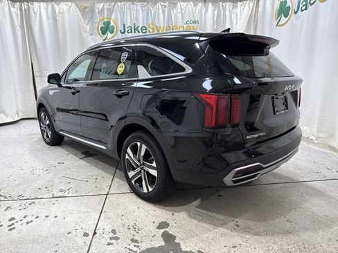 Used 2023 Kia Sorento EX AWD/4WD image 18