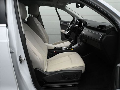 Used 2022 Audi Q3 2.0T Premium Plus w/ Premium Plus Package image 18