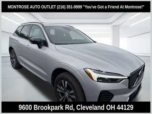 Used 2024 Volvo XC60 B5 Core AWD/4WD image 1