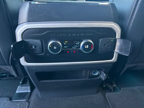 Used 2023 Ford Expedition Limited AWD/4WD image 43