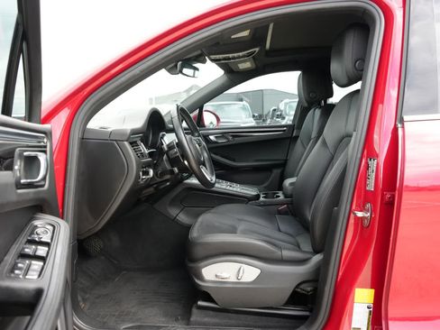 Used 2019 Porsche Macan AWD/4WD image 15