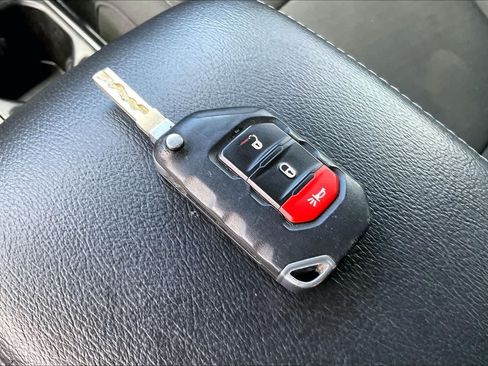 Used 2021 Jeep Wrangler Unlimited Sahara AWD/4WD image 19