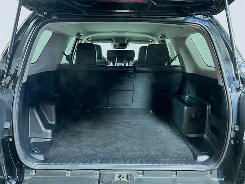 Certified 2024 Toyota 4Runner SR5 Premium image 24