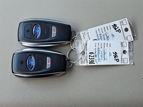 Certified 2025 Subaru Outback Limited image 38