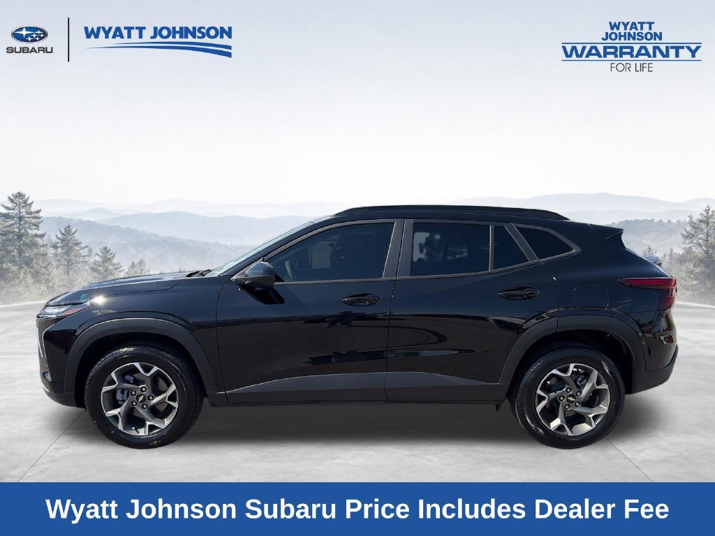 Used 2024 Chevrolet Trax LT FWD image 4