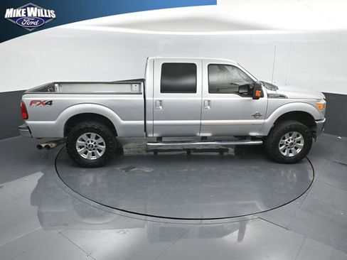 Used 2015 Ford F250 Lariat w/ Lariat Interior Package image 16