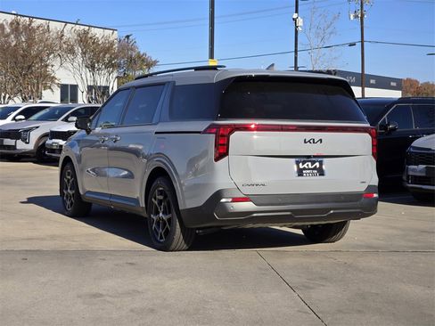 New 2026 Kia Carnival SX w/ SX Dark Edition Package image 3