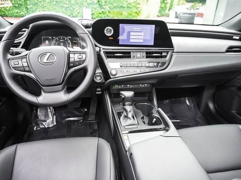Used 2025 Lexus ES 350 w/ Premium Package FWD image 18