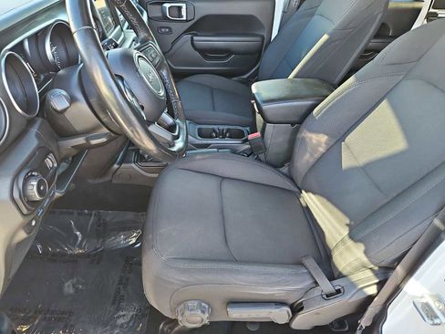 Used 2023 Jeep Wrangler Unlimited w/ Cold Weather Group image 16