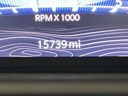 Used 2023 Jeep Wagoneer 4WD w/ HD Trailer Tow Package image 10