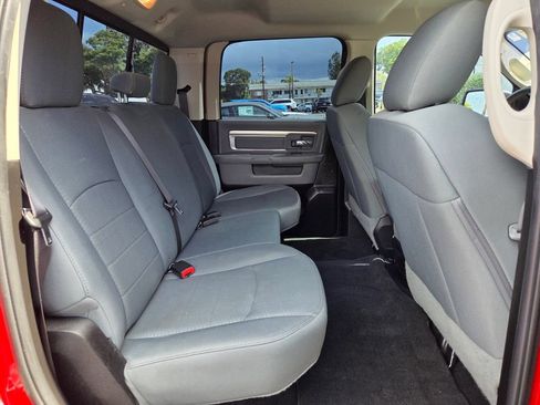 Used 2019 RAM 1500 Classic SLT AWD/4WD image 18