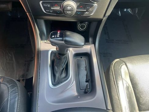 Used 2022 Dodge Charger SXT w/ Plus Group RWD image 25