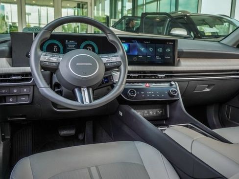 Certified 2025 Hyundai Sonata SEL FWD image 16