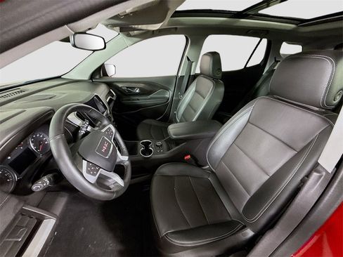 Used 2024 GMC Terrain SLT w/ Infotainment Package II image 16
